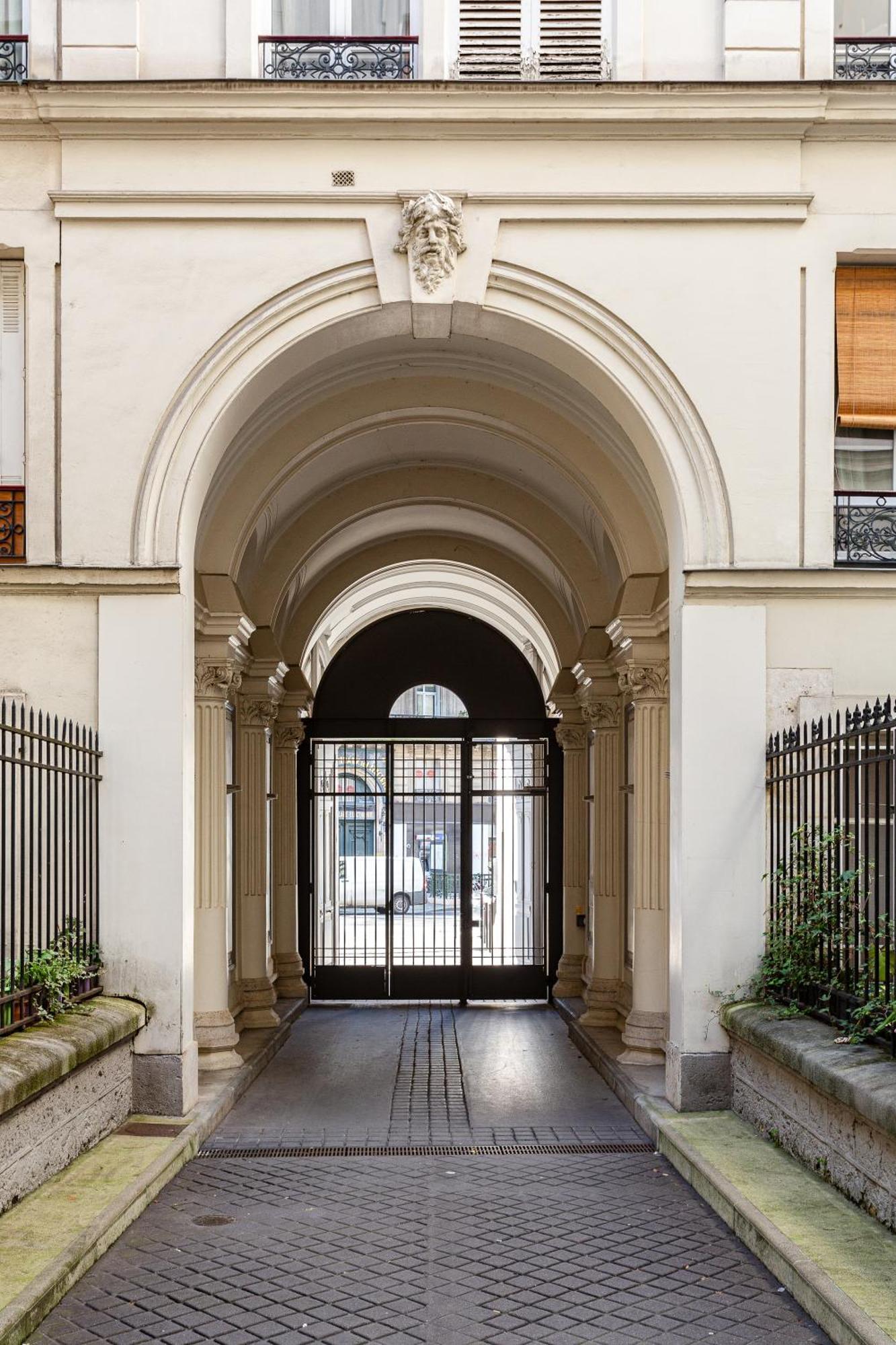 Studio Calme Et Accueillant Metro Charonne Paris Exterior foto